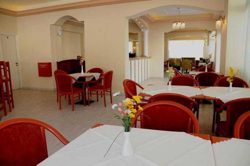 كارباثوس Regina Studios & Hotel المظهر الخارجي الصورة