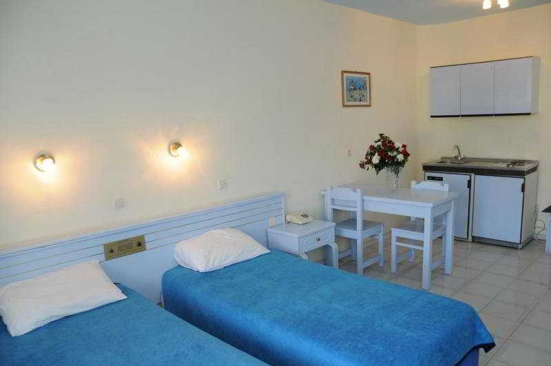 كارباثوس Regina Studios & Hotel المظهر الخارجي الصورة