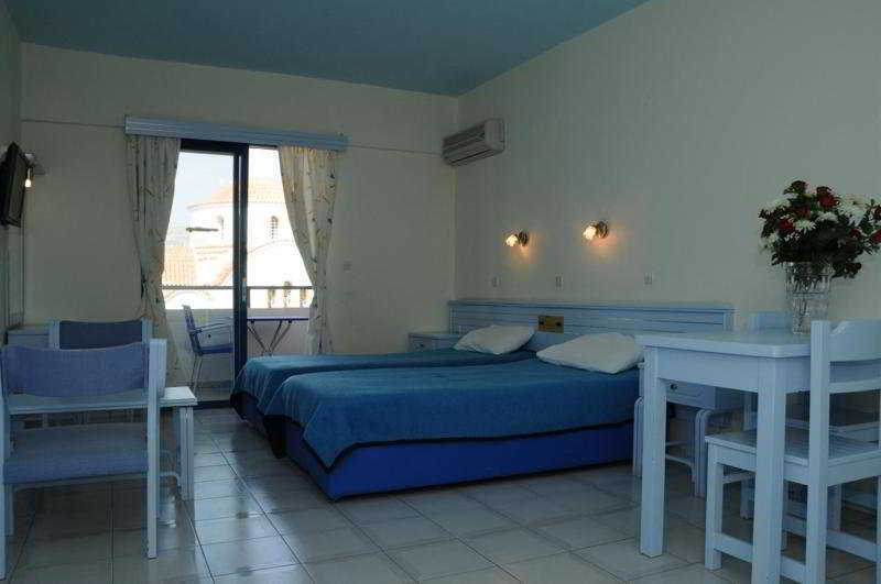 كارباثوس Regina Studios & Hotel المظهر الخارجي الصورة